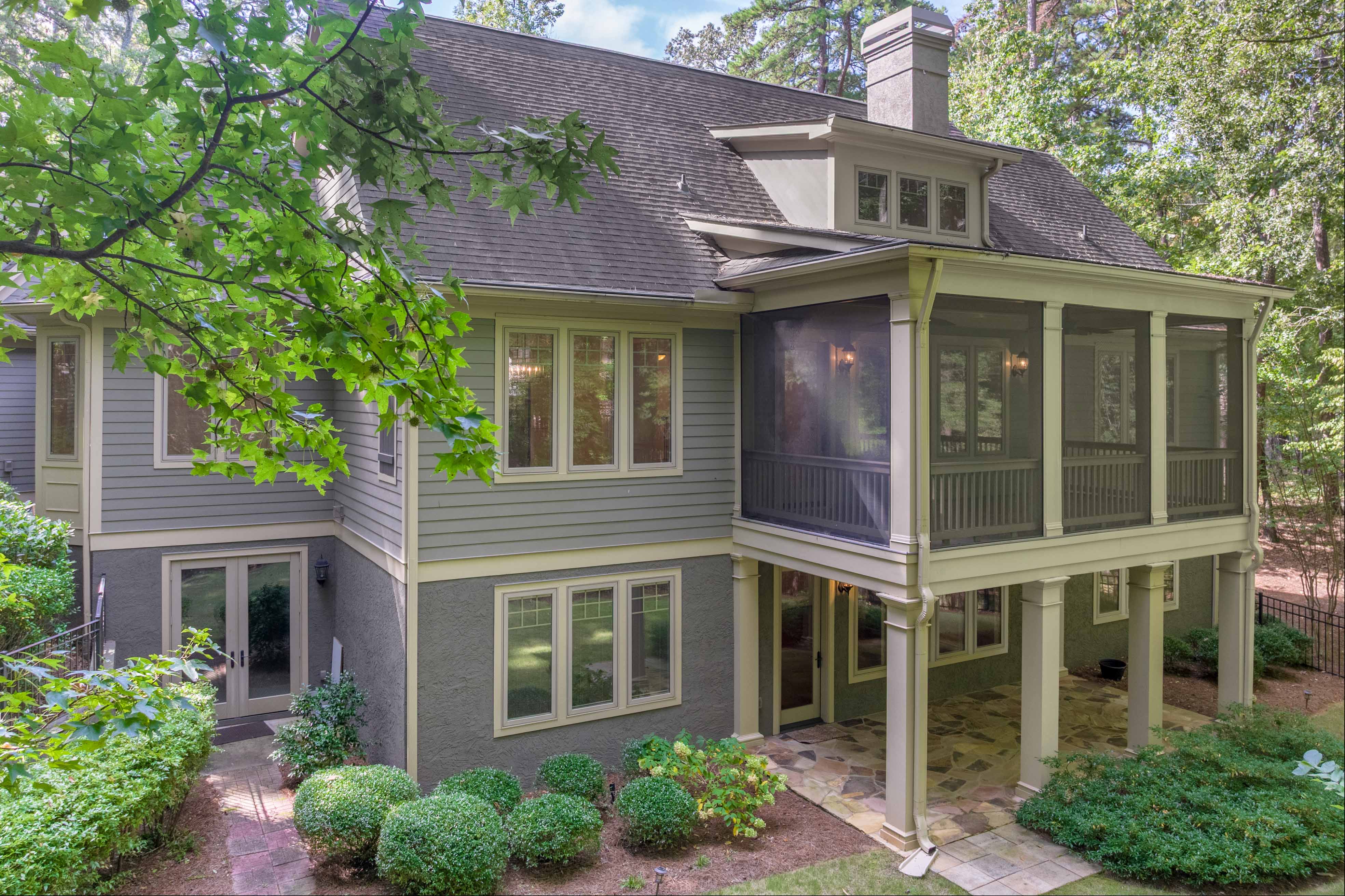 1001 Walton Way image 2